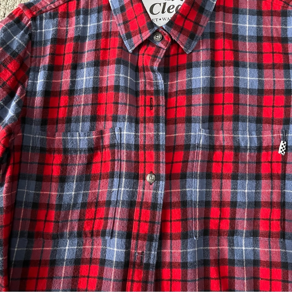 EUC Women's Vans Flannel size Medium in Red Multi-Color - Picture 5 of 7